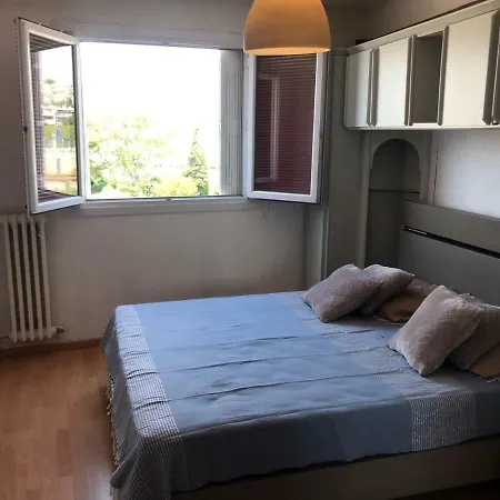 Apartman Ideal Pour Les Vacances. A 5 Minutes De La Plage